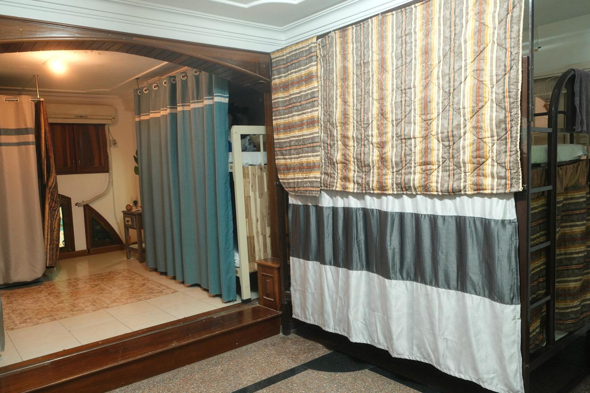 Sakura Hostel Saigon Хошимин Экстерьер фото