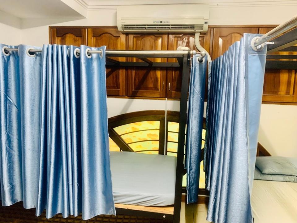 Sakura Hostel Saigon Хошимин Экстерьер фото