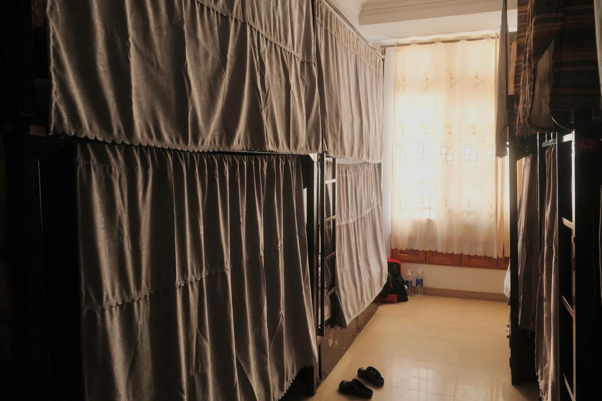 Sakura Hostel Saigon Хошимин Экстерьер фото